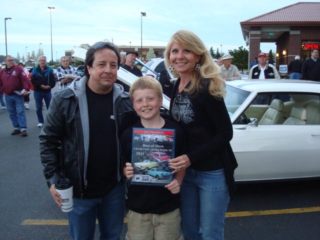 Best of Show goes to Mike Schroeder & family