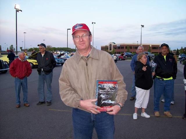 Dave wins the State Farm Outstanding Cruzer award.