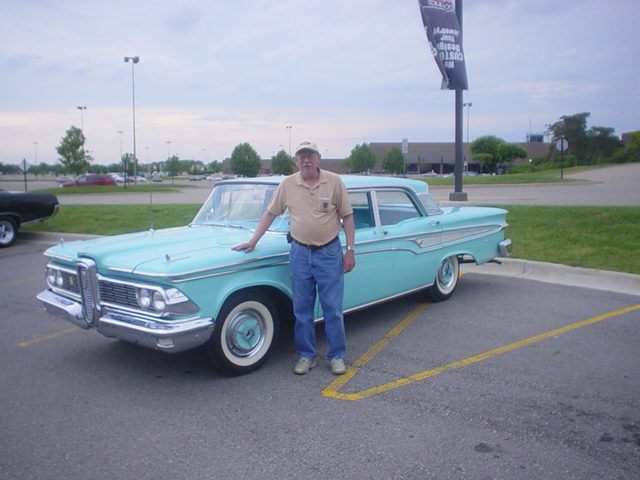 Tom Pfeiffer's beautiful 59 Edsel wins the SnS Cruzers Choice award.