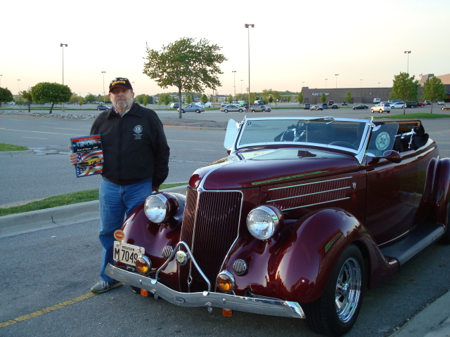Dan Szlaga wins the YKM BoS for his terrific 1936 Ford Roaster.