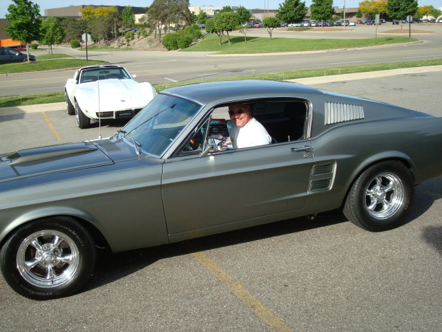 This gorgeous 67 Stang owned by Tom Ganlowski win the Cruisers Choice award