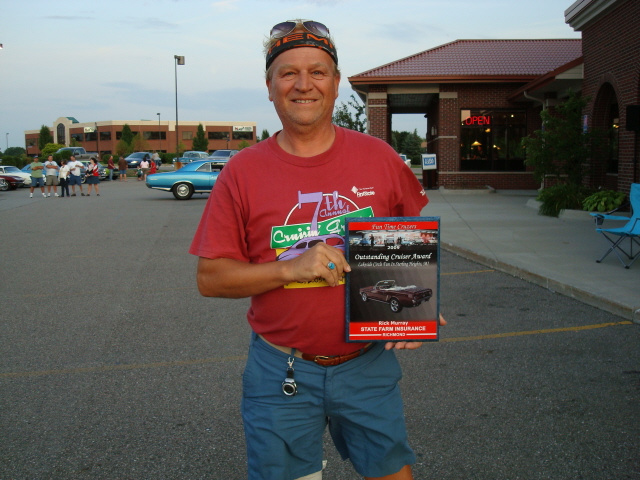 Outstanding Cruiser Award goes to Bill House