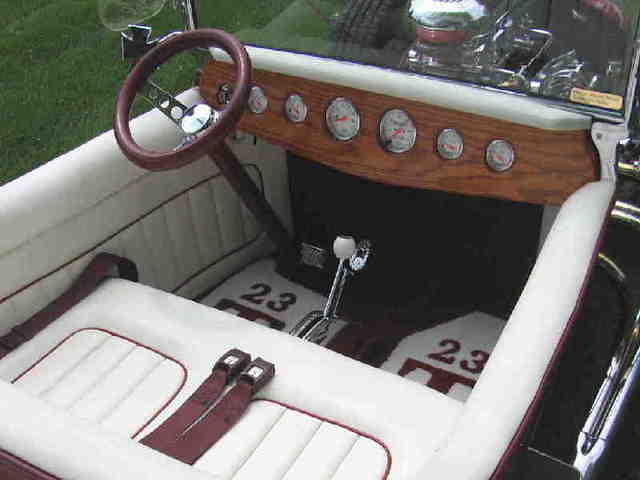This car has the Theme of "23 T" on the Key, FloorMats, Belt Buckles, and Shifter Knob